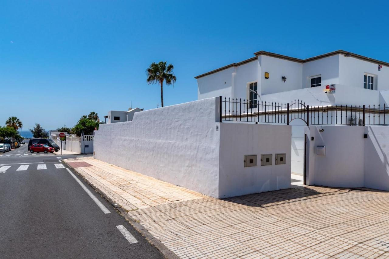 Villa Mannat By Villa Plus Пуерто-дель-Кармен Екстер'єр фото